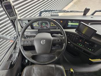 FH16.750 8x4 / 260T / RETARDER / FULL AIR